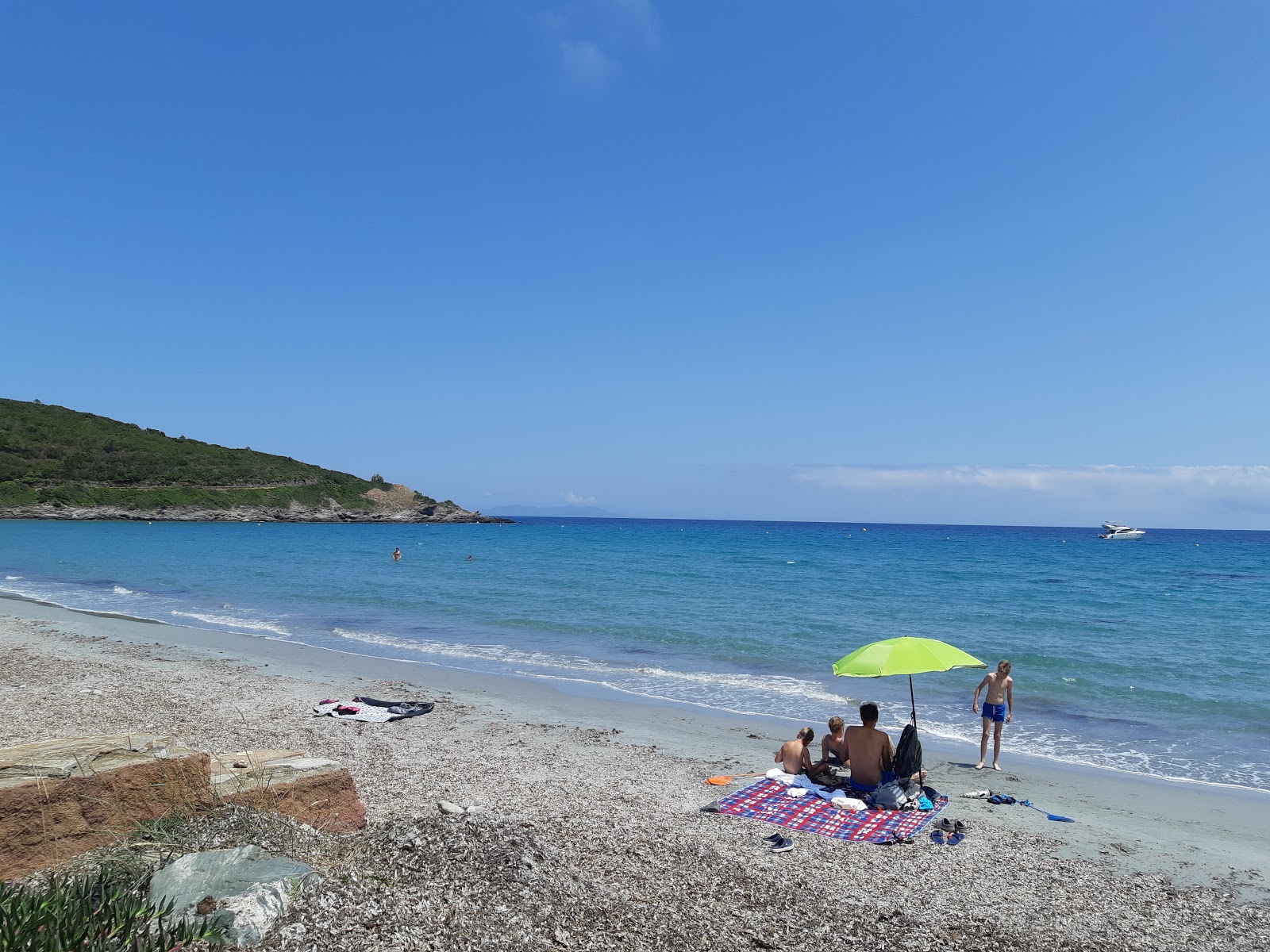 Photo de Misincu Beach avec un rivage spacieux