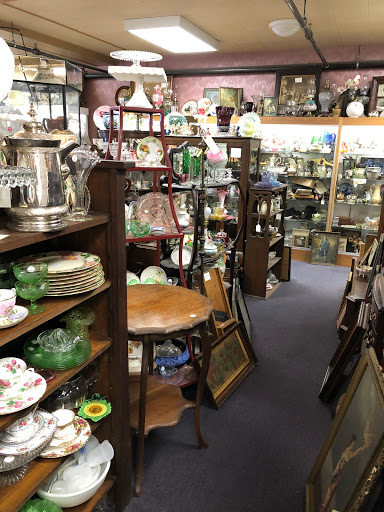 Antique Store «Midtown Antique Mall», reviews and photos, 301 Main St S, Stillwater, MN 55082, USA