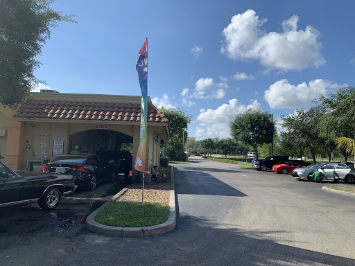 Hobe Sound Full Service Hand Car Wash en Hobe Sound