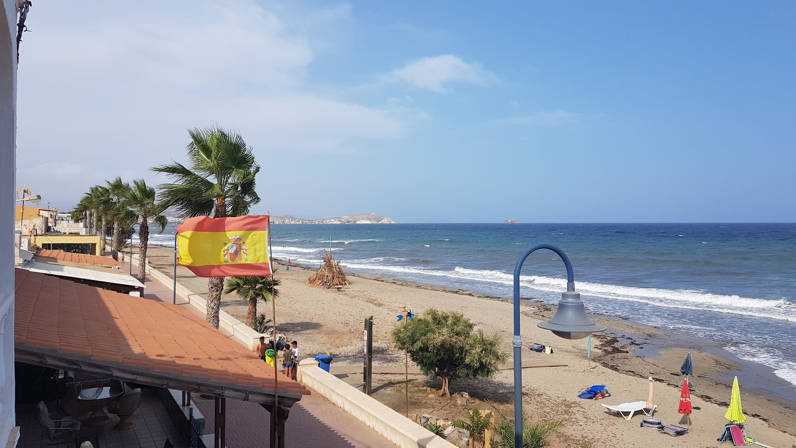 Foto de Playa la Escribania com água cristalina superfície