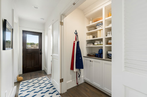 Plumbing Supply Store «Rhode Island Kitchen & Bath», reviews and photos, 139 Jefferson Blvd, Warwick, RI 02888, USA