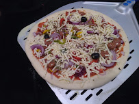 Plats et boissons du Pizzas à emporter DISTRIBUTEUR DE PIZZAS LA PLADZA PLUDUNO - n°2