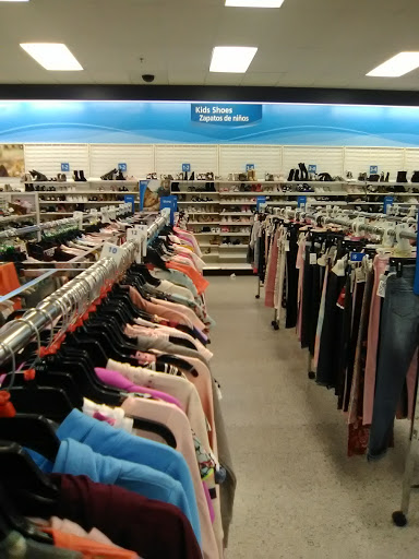 Clothing Store «Ross Dress for Less», reviews and photos, 2519 Tuscany St, Corona, CA 92881, USA