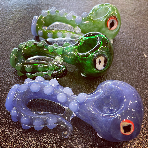 Tobacco Shop «Funky Bean Smoke Shop», reviews and photos, 1163 N Farnsworth Ave, Aurora, IL 60505, USA