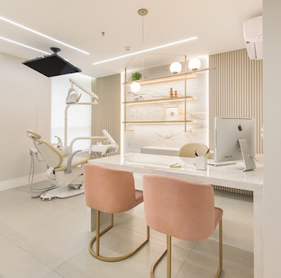 Dra. Danielle Giosa, Dentista Itaim Bibi São Paulo