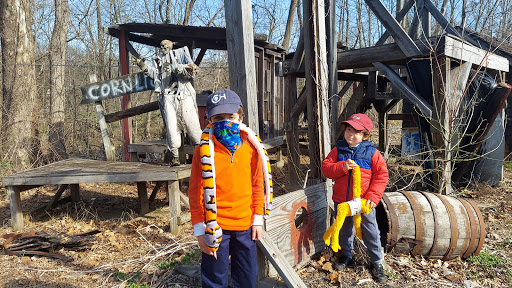 Ski Shop «Cabin Craft Snowboard & Ski Shop», reviews and photos, 2 Main St, Spring Mt, PA 19478, USA