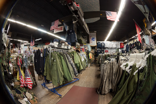 Army & Navy Surplus Shop «Army Navy Sales», reviews and photos, 3100 N Lincoln Ave, Chicago, IL 60657, USA