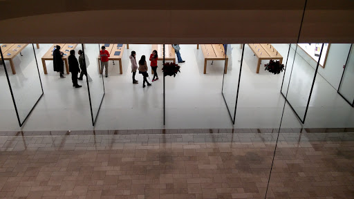 Computer Store «Apple Chestnut Hill», reviews and photos, 199 Boylston St, Chestnut Hill, MA 02467, USA