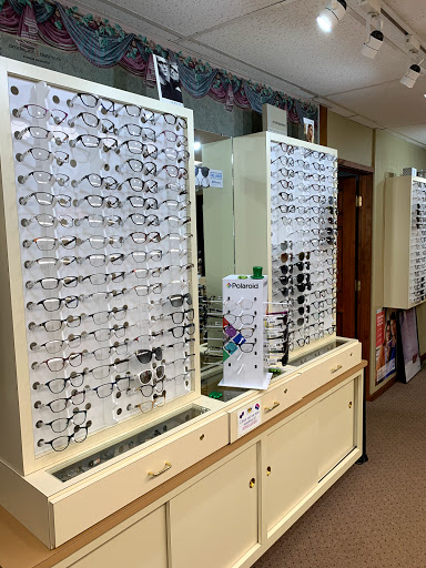 Optometrist «Park Family Eye Care», reviews and photos, 9 S Lincolnway St, North Aurora, IL 60542, USA