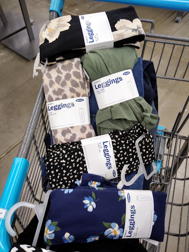 Clothing Store «Old Navy», reviews and photos, 747 NW 12th St, Gresham, OR 97030, USA