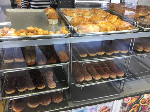 Donut Shop «Daily Donuts», reviews and photos, 105 W Arrow Hwy, San Dimas, CA 91773, USA