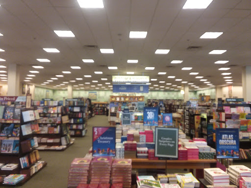 Book Store «Barnes & Noble Booksellers Happy Valley», reviews and photos, 2501 W Happy Valley Rd, Phoenix, AZ 85085, USA