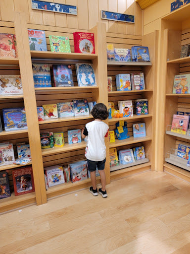 Book Store «Barnes & Noble», reviews and photos, 3485 Tyler St, Riverside, CA 92503, USA