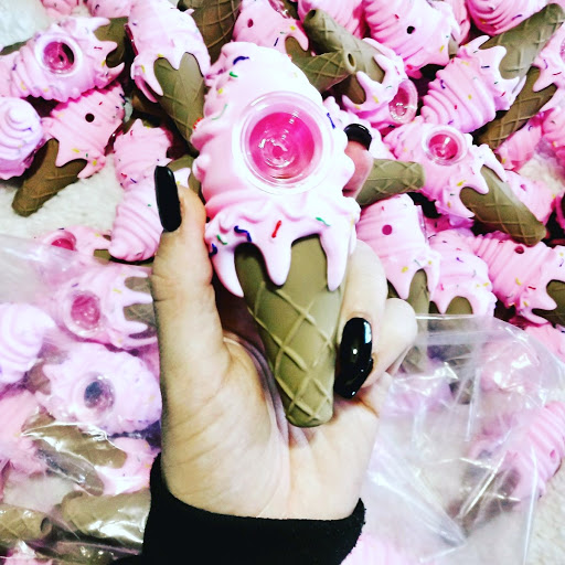 Vaporizer Store «PINEAPPLE XPRESS SMOKE SHOP», reviews and photos, 888 Pleasant Hill Rd, Lilburn, GA 30047, USA