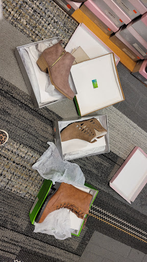 Shoe Store «Shoe Land», reviews and photos, 6333 W Colonial Dr, Orlando, FL 32818, USA