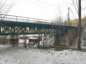U viaduktu