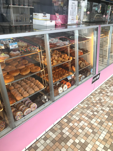 Donut Shop «Donut City», reviews and photos, 6100 Magnolia Ave, Riverside, CA 92506, USA
