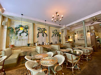 Atmosphère du Restaurant Chez Cézanne à Paris - n°3