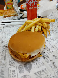 Photo n°4 de Homes burger à Savigny-le-Temple ()