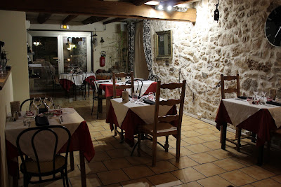 Restaurant Déjeunez Sous L'Arbre à Rousset