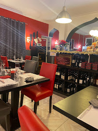 Atmosphère du Restaurant français La Petite Cour à Narbonne - n°1