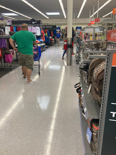 Sporting Goods Store «Academy Sports + Outdoors», reviews and photos, 1101 W Arbrook Blvd, Arlington, TX 76015, USA