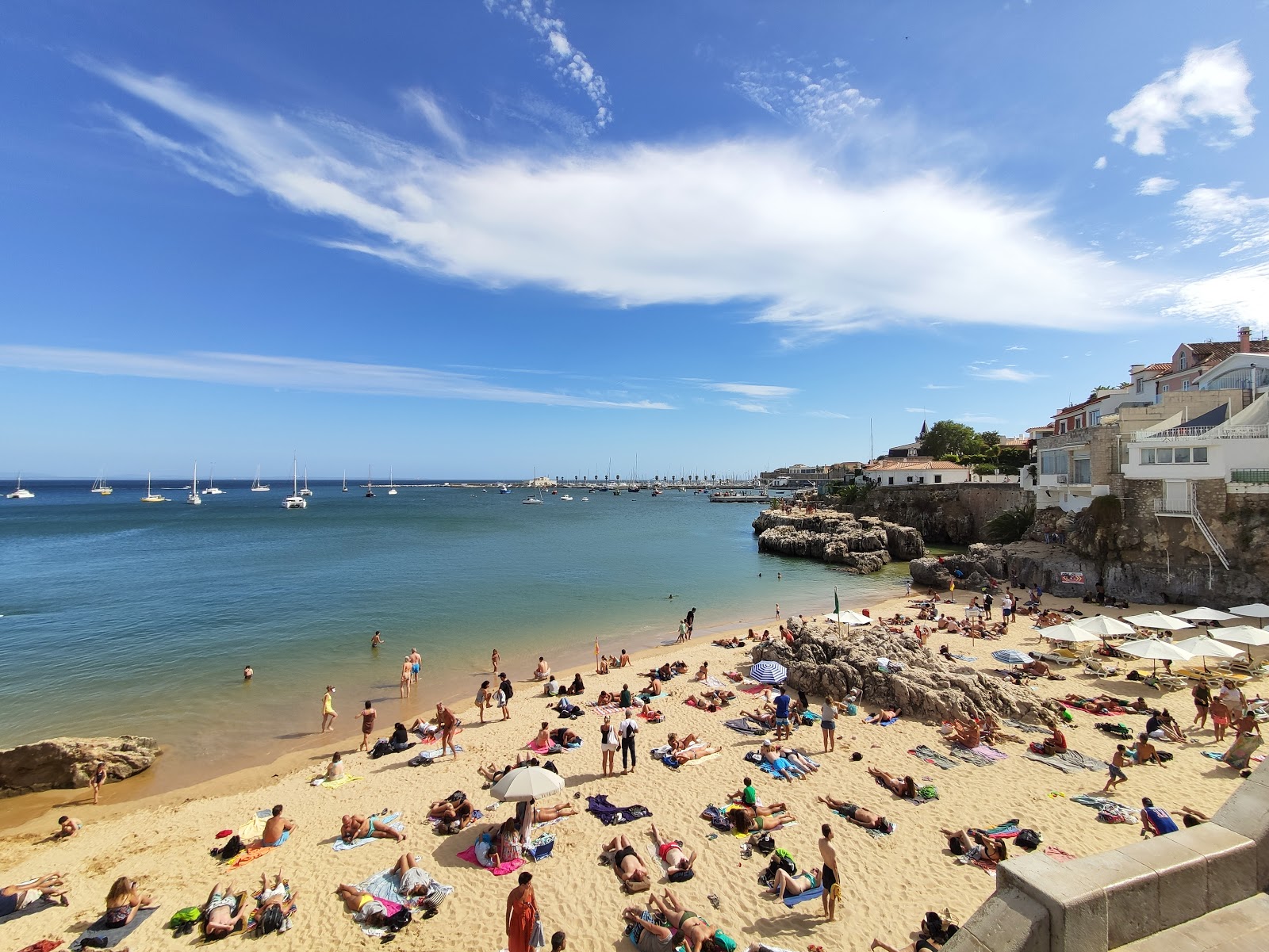 Zdjęcie Praia da Rainha z poziomem czystości wysoki