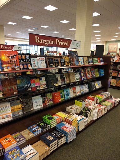 Book Store «Barnes & Noble», reviews and photos, 2960 Center Valley Pkwy, Center Valley, PA 18034, USA