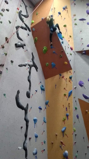 Gym «North Summit Climbing Gym», reviews and photos, 481 Bushkill Plaza Ln, Wind Gap, PA 18091, USA