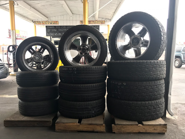 Comments and reviews of East Valley Tire Outlet