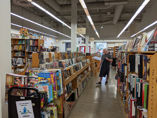 Book Store «Half Price Books», reviews and photos, 39152 Fremont Hub, Fremont, CA 94538, USA