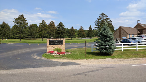 Golf Course «Chemung Hills Golf Club & Banquet Center», reviews and photos, 3125 Golf Club Rd, Howell, MI 48843, USA