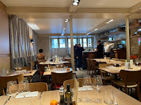 Atmosphère du Restaurant français Le Villaret à Paris - n°13