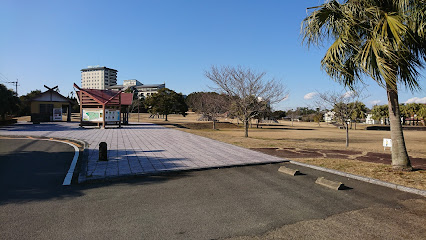 青島歴史文化の広場駐車場