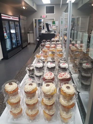 Bakery «Gourmet Goodies Bake Shop», reviews and photos, 68 4th St NW, Winter Haven, FL 33881, USA