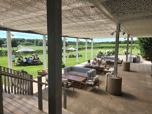 Winery «Laurel Lake Vineyards», reviews and photos, 3165 Main Rd, Laurel, NY 11948, USA