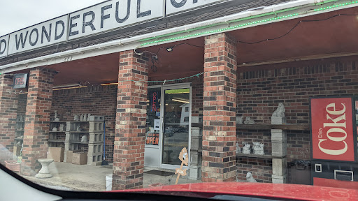Gift Shop «Wild Wonderful Gift Shop», reviews and photos, 803 Mammoth Cave Rd, Cave City, KY 42127, USA