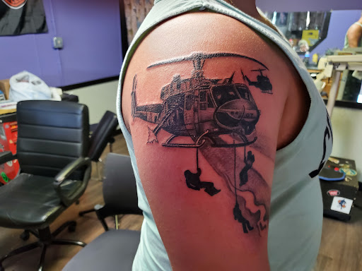 Tattoo Shop «Axonic Inkworks Custom Tattoo Studio», reviews and photos, 79 Duke St, Northumberland, PA 17857, USA