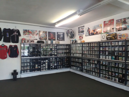 Video Game Store «Video Game & Record Exchange», reviews and photos, 854 E 185th St, Cleveland, OH 44119, USA