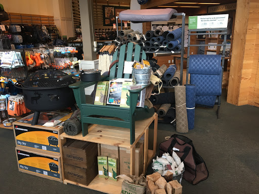 Clothing Store «L.L. Bean», reviews and photos, 340 Legacy Pl, Dedham, MA 02026, USA