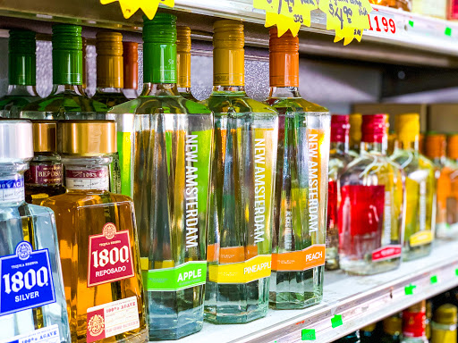 Liquor Store «Grove Park Liquor Store», reviews and photos, 2080 Donald Lee Hollowell Pkwy NW, Atlanta, GA 30318, USA