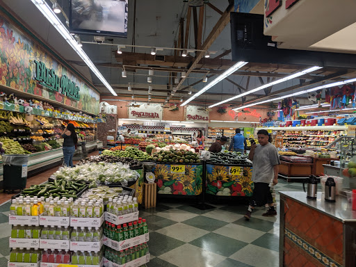 Supermarket «Vallarta Supermarkets», reviews and photos, 10859 Oxnard St, North Hollywood, CA 91606, USA