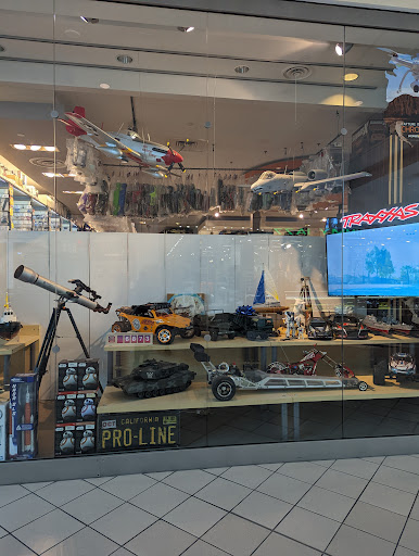 Shopping Mall «University Mall», reviews and photos, 2200 E Fowler Ave, Tampa, FL 33612, USA