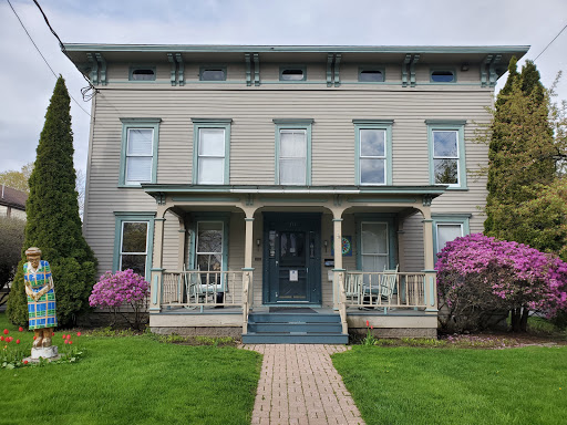 Art Center «Thousand Islands Arts Center ~ Handweaving Museum & Arts Center», reviews and photos, 314 John St, Clayton, NY 13624, USA