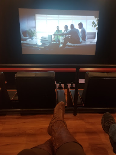 Movie Theater «Regal Cinemas Ronkonkoma 9», reviews and photos, 565 Portion Rd, Ronkonkoma, NY 11779, USA