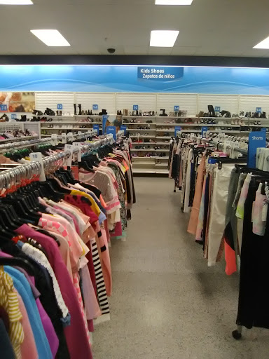 Clothing Store «Ross Dress for Less», reviews and photos, 2519 Tuscany St, Corona, CA 92881, USA