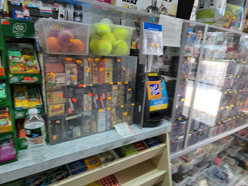 Shopping Mall «Glen Oaks Shopping Center», reviews and photos, 255th St, Glen Oaks, NY 11004, USA