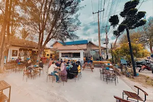 Cafe Hari Dah Sore | Restaurant Tempat Makan Nongkrong Rumah Makan di Ranai Natuna image