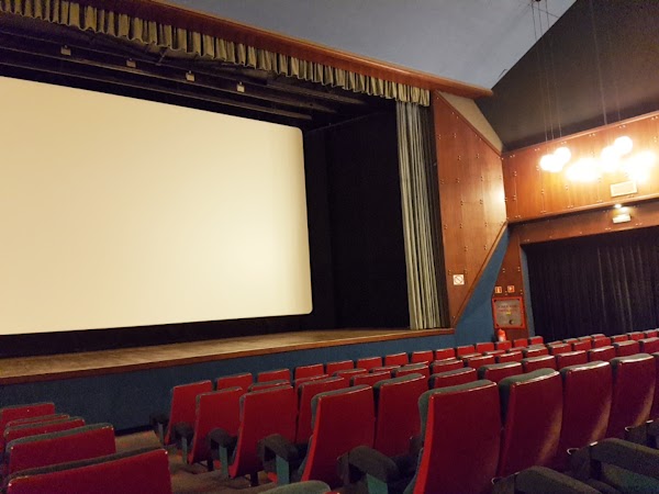 Cine Cervantes