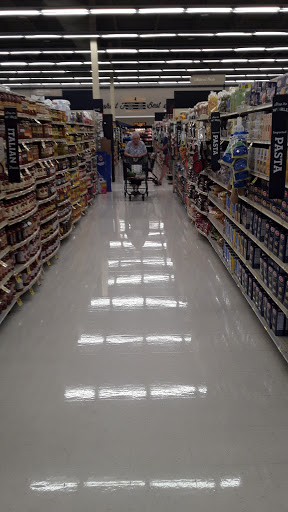 Grocery Store «Jewel-Osco», reviews and photos, 13200 Village Green Dr, Huntley, IL 60142, USA